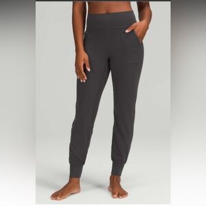 Lululemon align joggers size 4